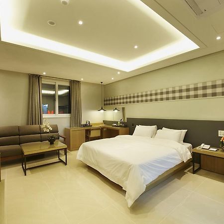 Hotel B Gwangju Metropolitan City Exterior photo